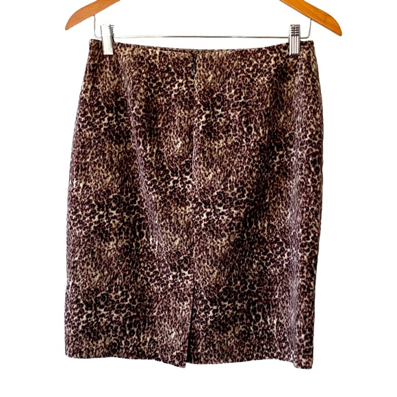 Talbots Animal Print Pencil Skirt Women’s Size 2 Petite Neutral Brown - Picture 2 of 3
